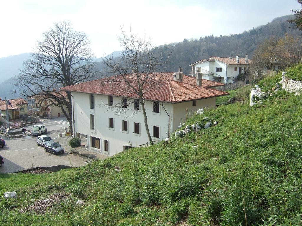 Albergo Alla Posta Anduins Kültér fotó